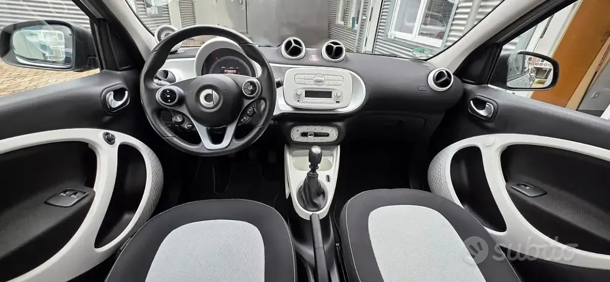 Usata Smart ForFour Passion 90 CV (66 kW) 2018 Grigio Utilitaria