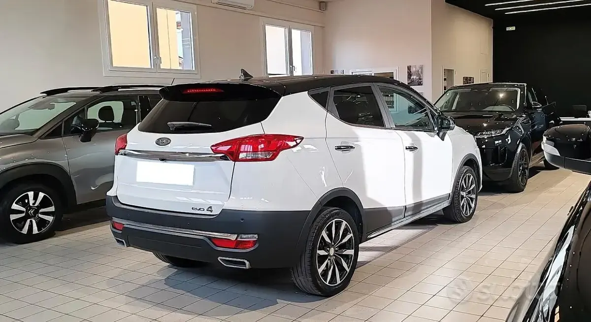 Usata EVO Evo 4 115 CV (84 kW) 2022 Bianco SUV