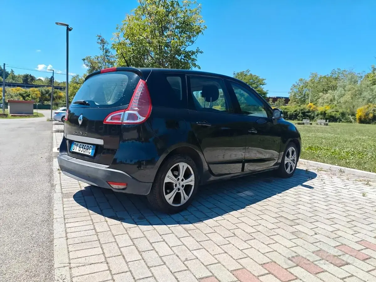 Usata Renault Scenic E-Tech 130 CV (95 kW) 2011 Nero Monovolume