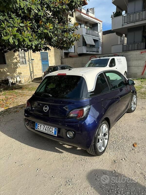 Usata Opel Adam 87 CV (63 kW) 2015 Utilitaria