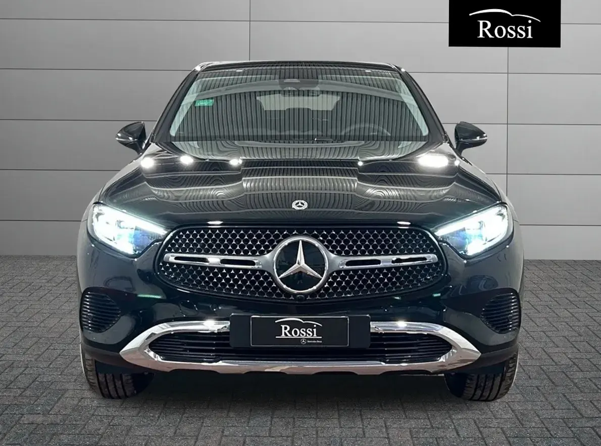 Nuova Mercedes GLC300 197 CV (144 kW) 2026 Nero ossidiana Coupé