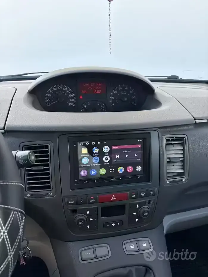 Usata Fiat Idea 70 CV (51 kW) 2007 Grigio Monovolume