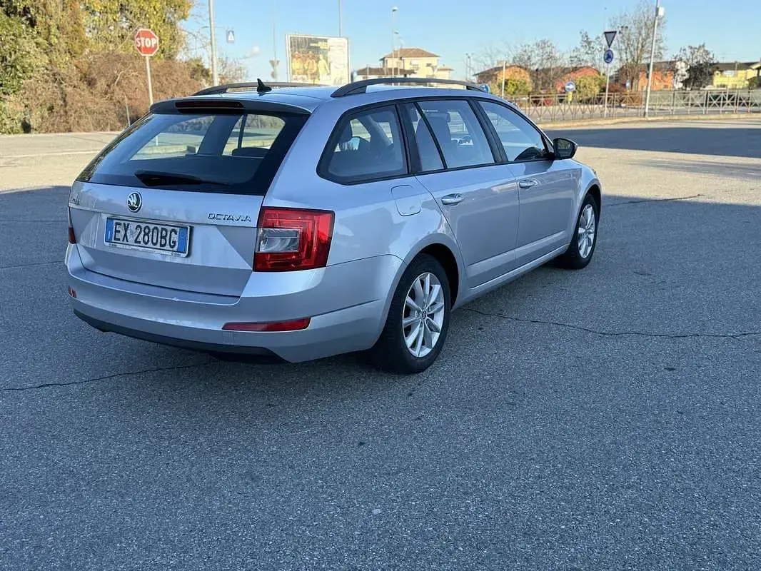 Usata Skoda Octavia G-TEC Active 110 CV (80 kW) 2014 Station wagon