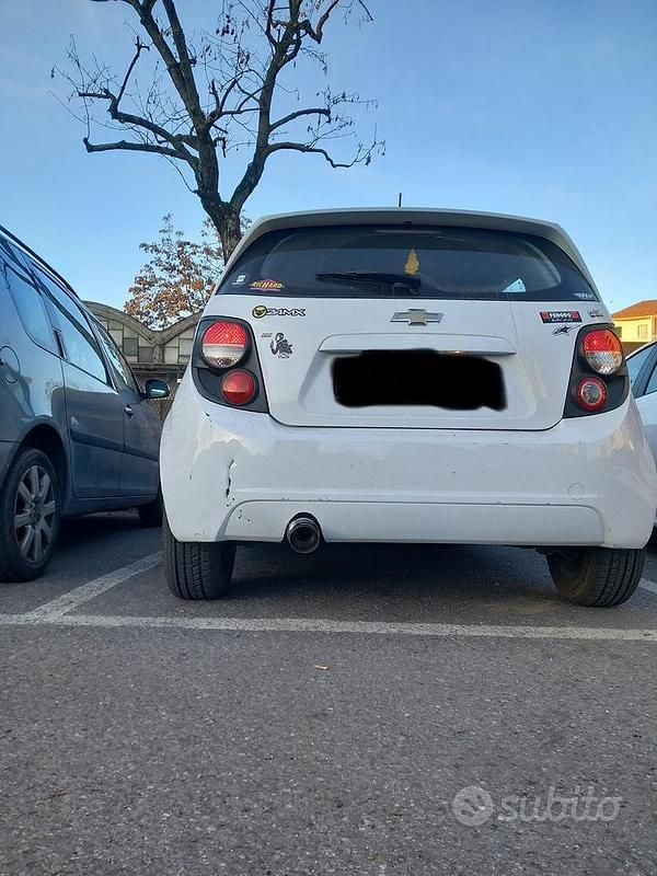 Usata Chevrolet Aveo 86 CV (63 kW) 2012 Bianco Utilitaria