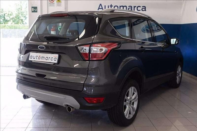 Usado Ford Kuga Business Edition 120 CV (88 kW) 2020 Gris SUV