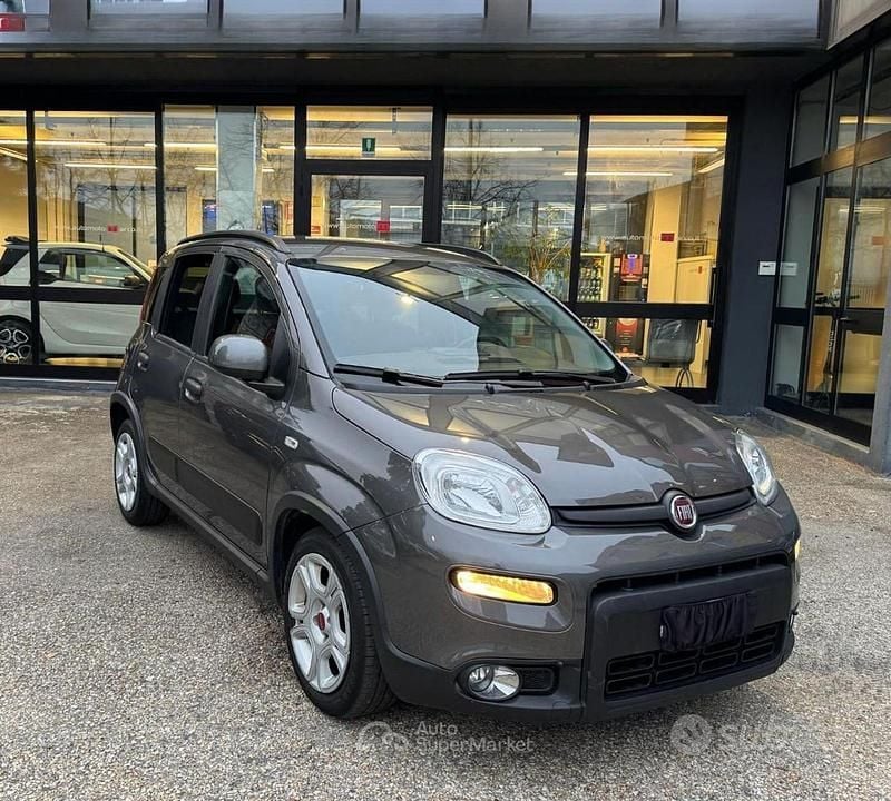 Grigio Usata 2023 Fiat Panda Tre volumi | 9900 € (Ottimo prezzo) - Immagine 1/4