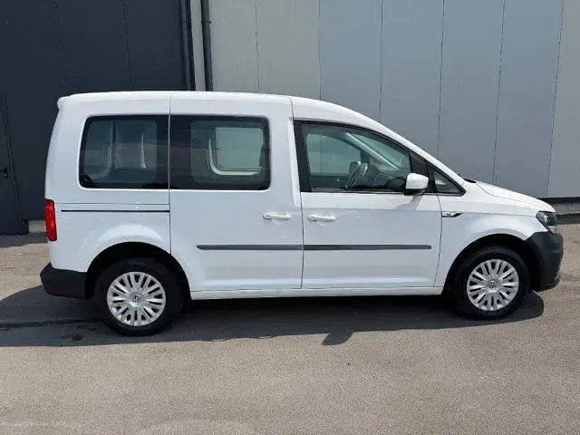 Usata VW Caddy 102 CV (75 kW) 2018 Bianco Monovolume