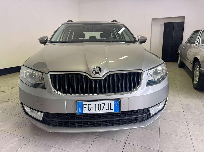 Usata Skoda Octavia Executive 150 CV (110 kW) 2016 Grigio Station wagon