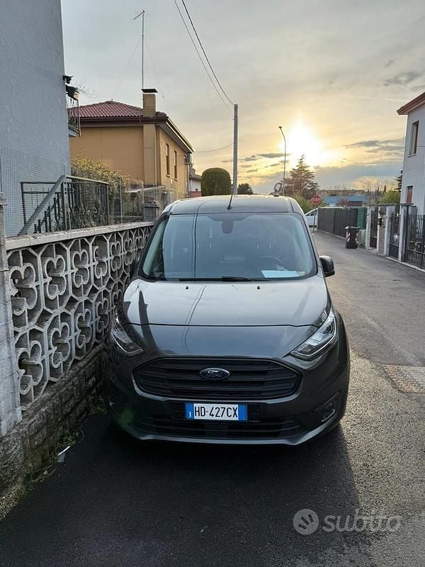 Usata Ford Transit Connect 120 CV (88 kW) 2020 Marrone Monovolume