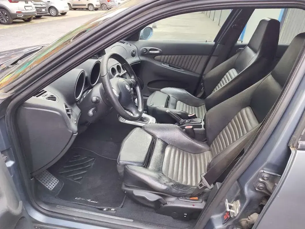 Usata Alfa Romeo 156 GTA 250 CV (183 kW) 2003 Grigio Station wagon