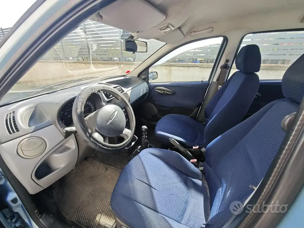 Usata Fiat Punto 60 CV (44 kW) 2001 Blu Utilitaria