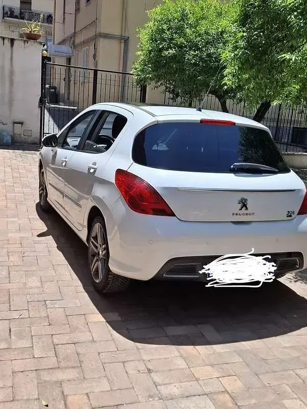 Usata Peugeot 308 120 CV (88 kW) 2013 Bianco Berlina
