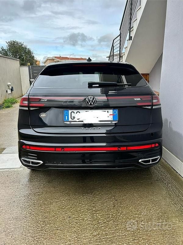 Usata VW Taigo R-line 110 CV (80 kW) 2022 Nero SUV