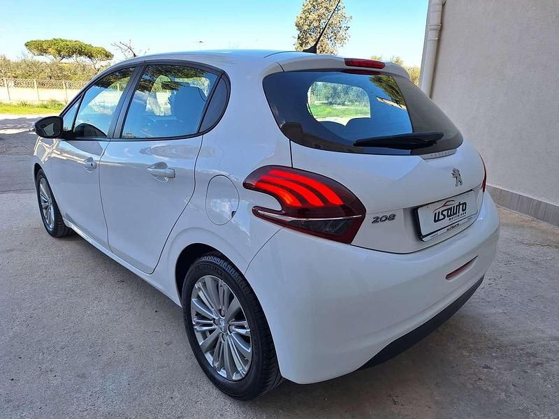 Usata Peugeot 208 Active 102 CV (75 kW) 2019 Bianco Utilitaria
