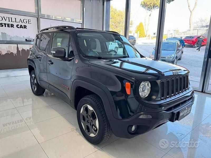 Usata Jeep Renegade Trailhawk 170 CV (125 kW) 2017 Nero SUV