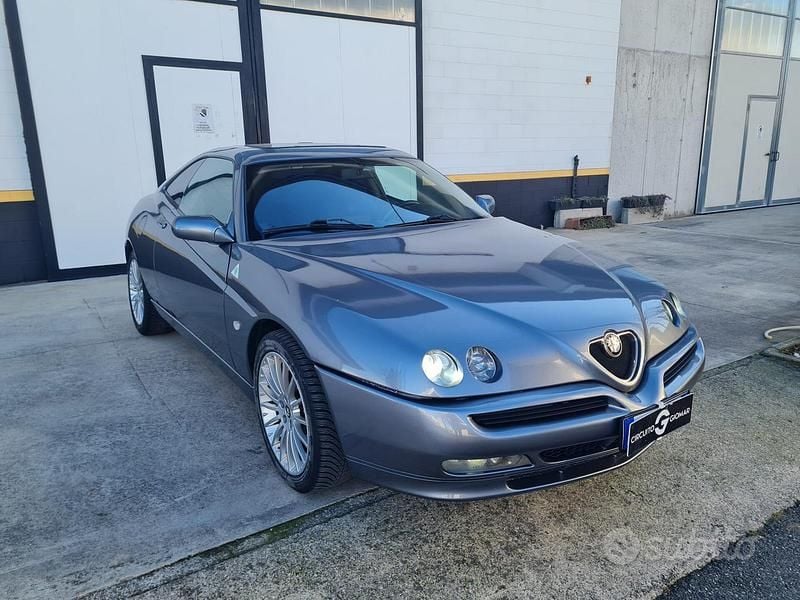 Usata Alfa Romeo GTV 144 CV (105 kW) 2000 Grigio Coupé