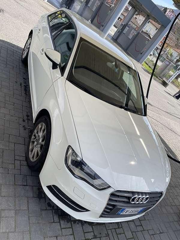 Usata Audi A3 Attraction 105 CV (77 kW) 2014 Berlina