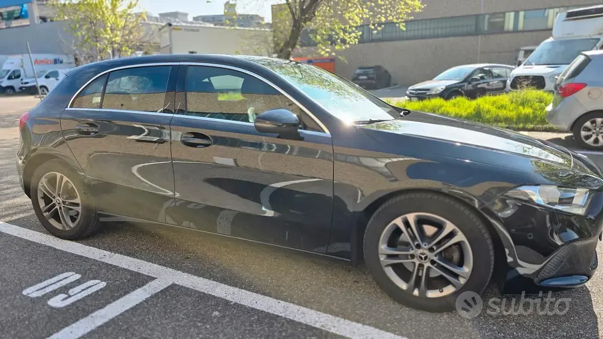 Usata Mercedes A180 136 CV (100 kW) 2020 Nero Berlina