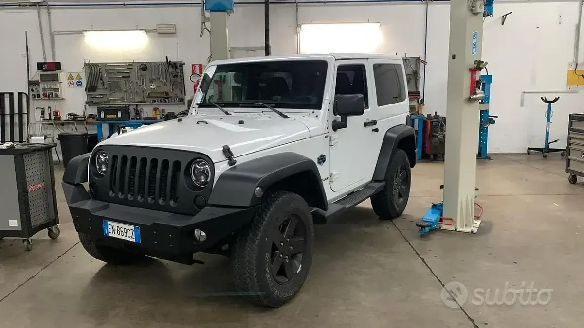 Usata Jeep Wrangler 200 CV (147 kW) 2012 Bianco SUV