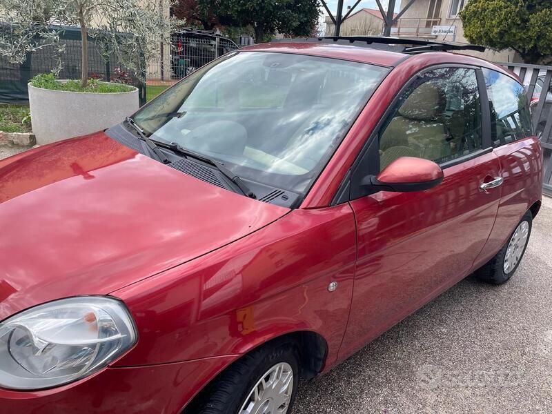 Usata Lancia Ypsilon 2004 Utilitaria