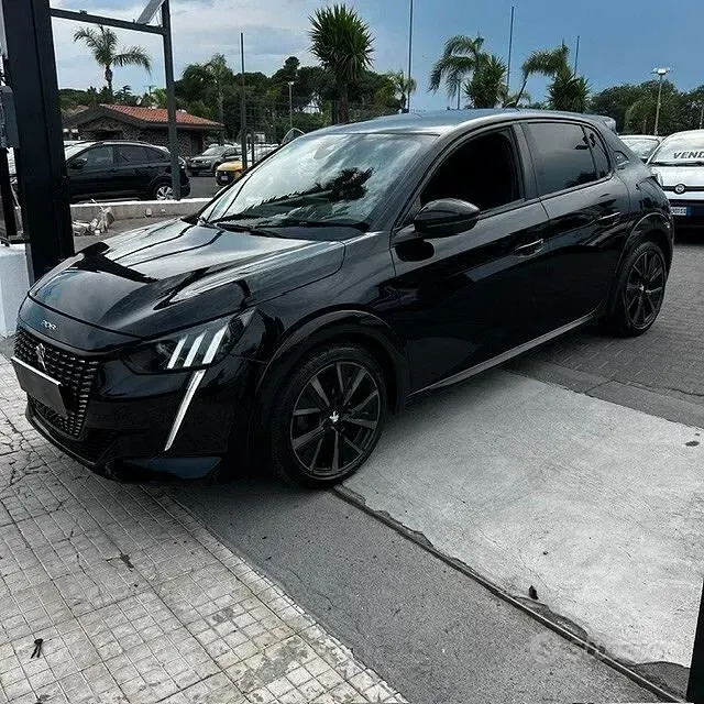 Usata Peugeot 208 GT 131 CV (96 kW) 2023 Nero Utilitaria