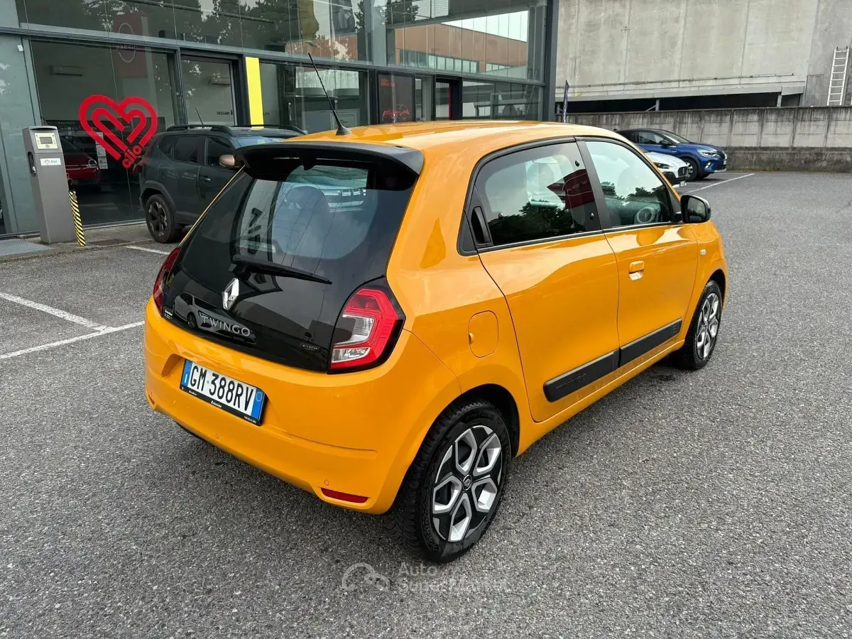 Usata Renault Twingo Equilibre 60 kW (82 CV) 2023 Giallo Utilitaria