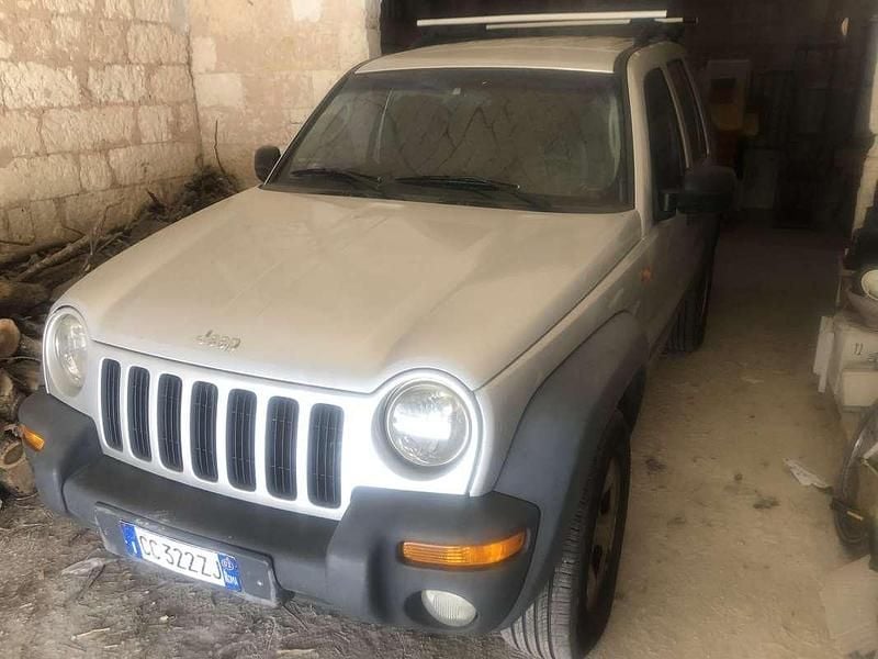 Usata Jeep Cherokee Sport 143 CV (105 kW) 2002 SUV