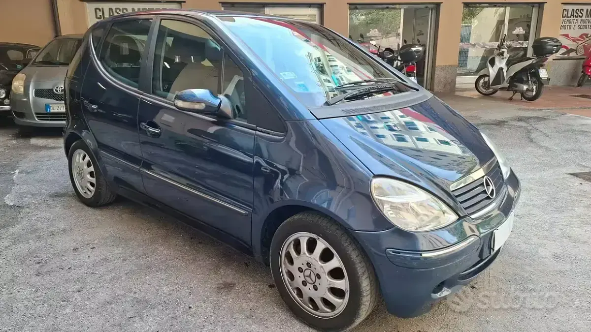 Usata Mercedes A140 Elegance 82 CV (60 kW) 2003 Blu Utilitaria