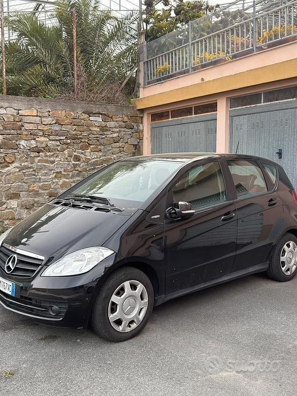 Usata Mercedes A160 95 CV (69 kW) 2012 Nero Berlina