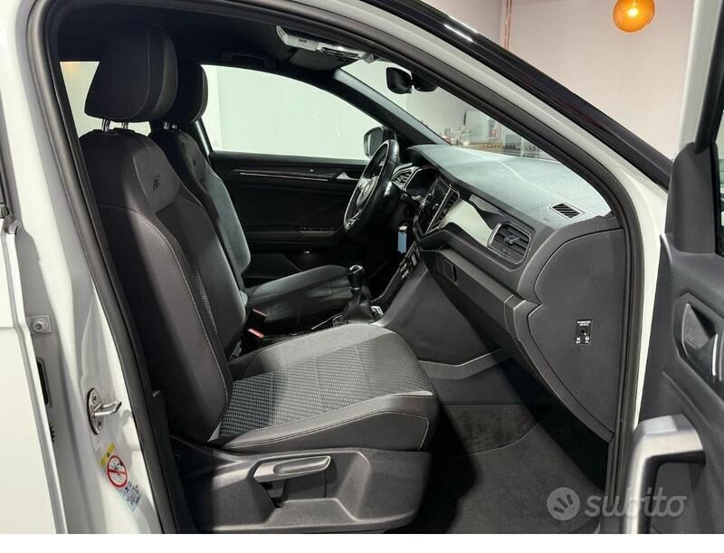 Usata VW T-Roc R-line 150 CV (110 kW) 2023 Bianco SUV