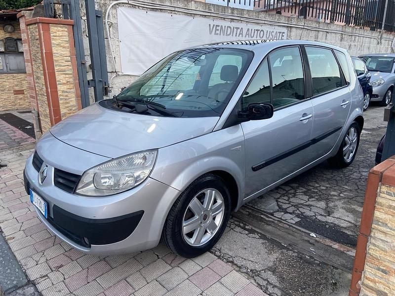 Usata Renault Scénic II Dynamique 131 CV (96 kW) 2006 Argento Monovolume