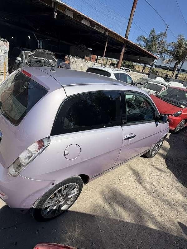 Usata Lancia Ypsilon 105 CV (77 kW) 2011 Utilitaria