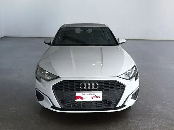 Usata Audi A3 Sportback g-tron Business 131 CV (96 kW) 2024 Utilitaria