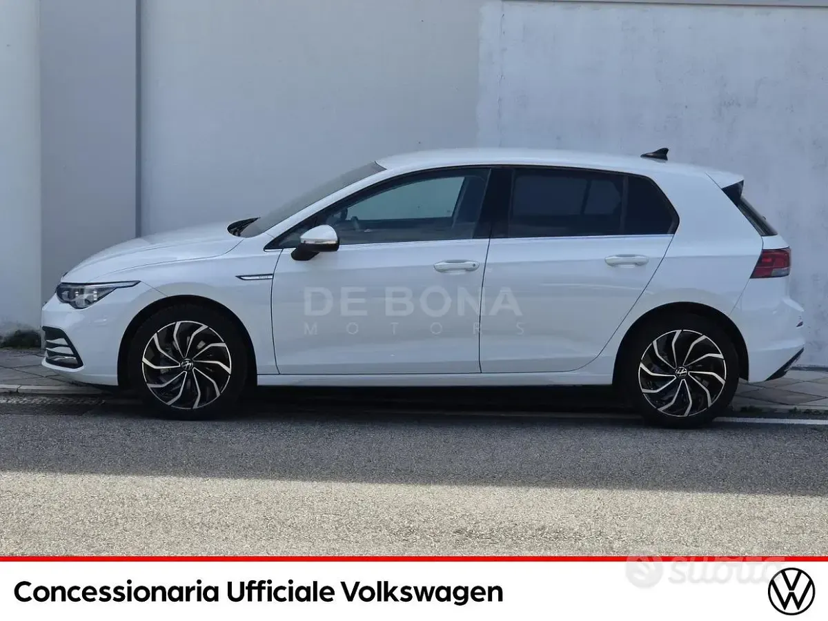 Usata VW Golf VIII Style 131 CV (96 kW) 2023 Bianco Berlina