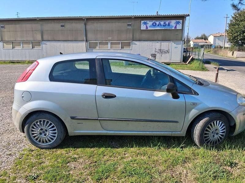Usata Fiat Grande Punto Active 65 CV (47 kW) 2006 Utilitaria