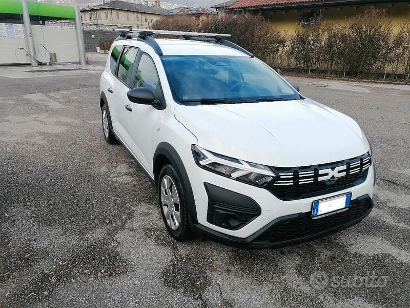 Usata Dacia Jogger 91 CV (66 kW) 2024 Bianco Monovolume