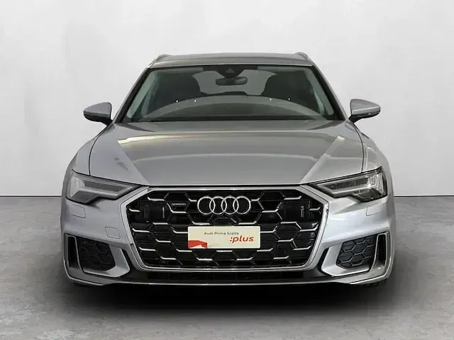 Usata Audi A6 S-Line 204 CV (150 kW) 2025 Argento floret metallizzato Station wagon