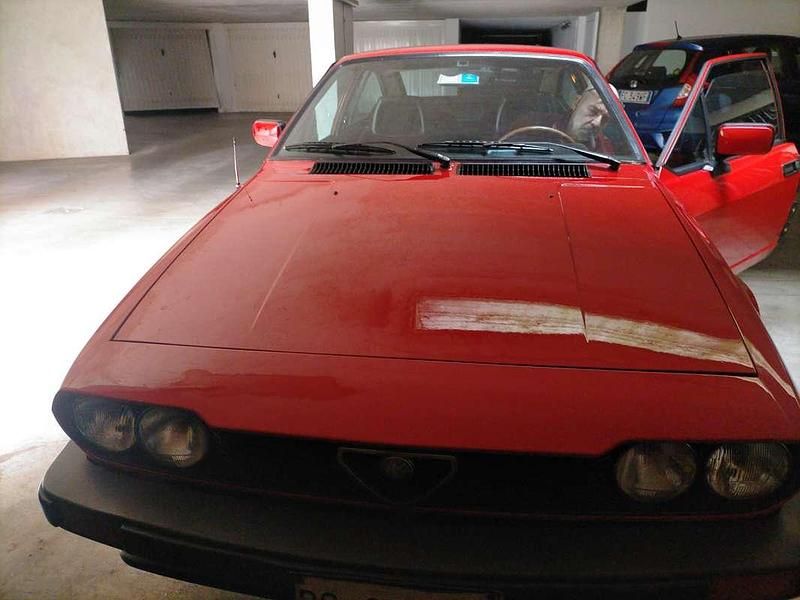 Usata Alfa Romeo GTV 129 CV (94 kW) 1982 Rosso Coupé