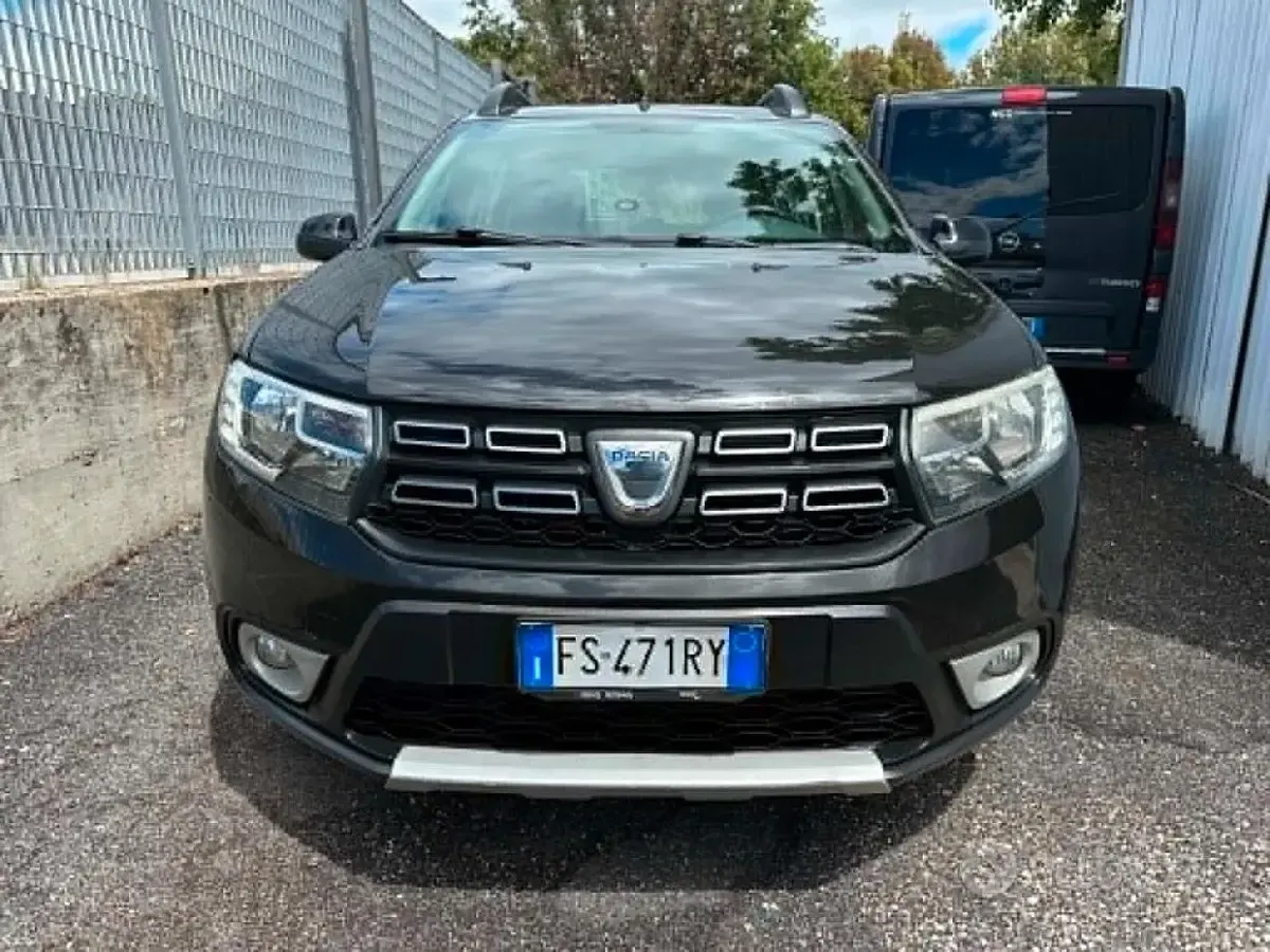 Usata Dacia Sandero Comfort 90 CV (66 kW) 2018 Nero Berlina
