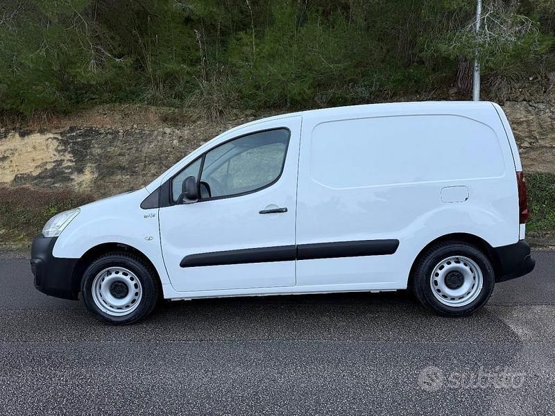 Usata Citroën Berlingo 99 CV (72 kW) 2017 Bianco Monovolume