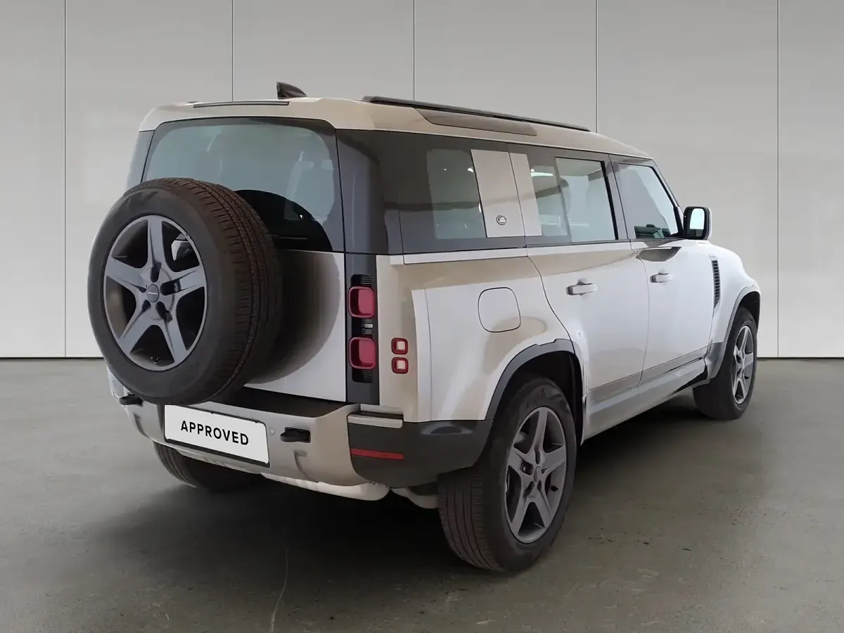 Usata Land Rover Defender HSE Dynamic 2022 Silicon silver SUV