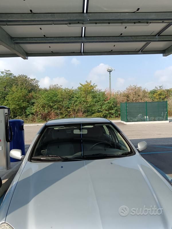 Usata Citroën Xsara 75 CV (55 kW) 2004 Grigio Berlina