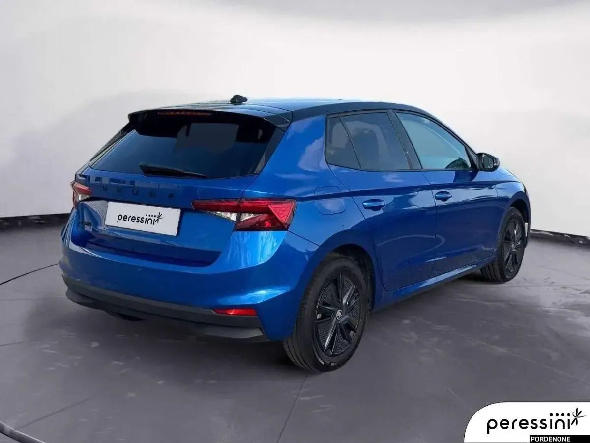 Usata Skoda Fabia 95 CV (69 kW) 2025 Blu race metallizzato Utilitaria