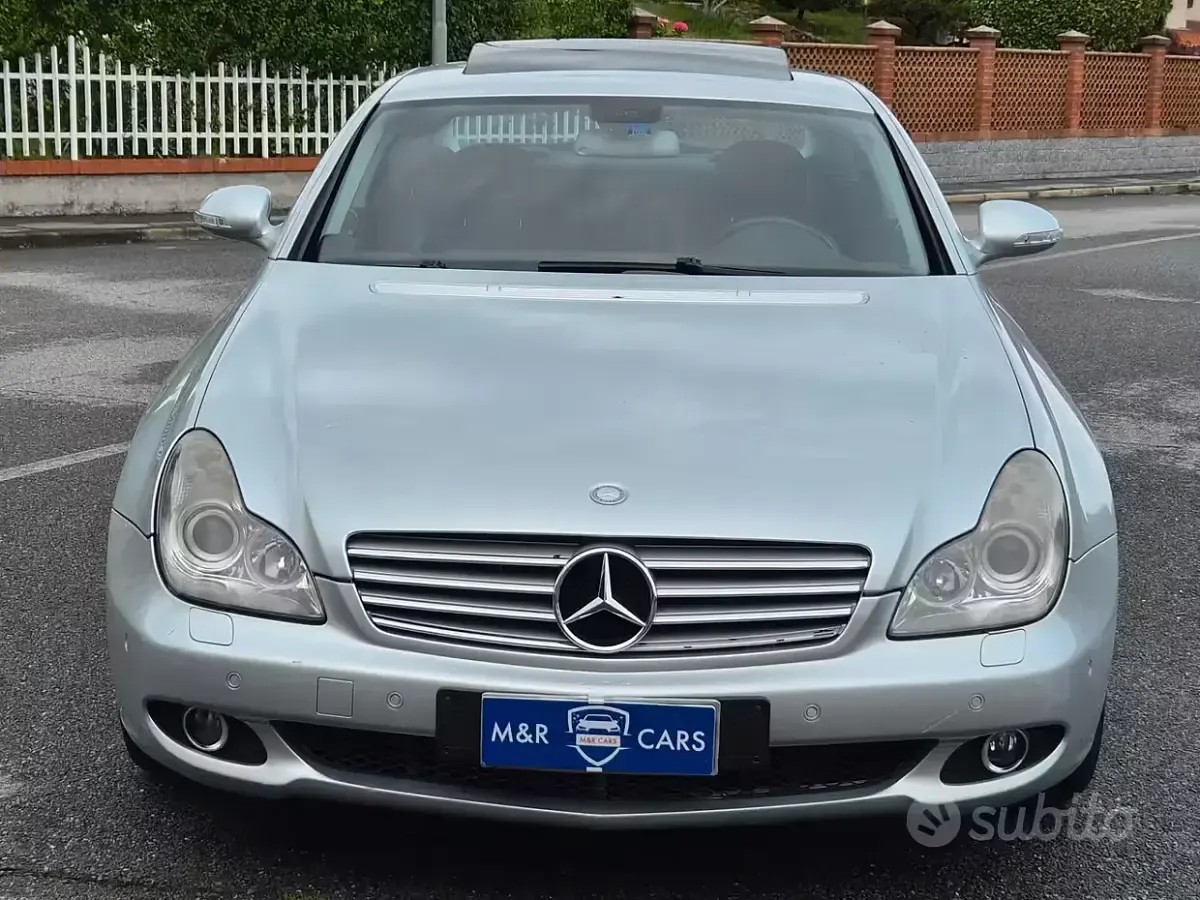 Usata Mercedes CLS320 224 CV (164 kW) 2006 Grigio Berlina
