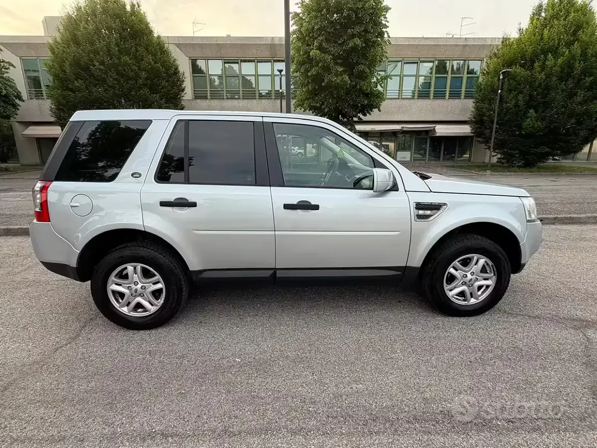 Usata Land Rover Freelander 2 160 CV (117 kW) 2009 Grigio SUV