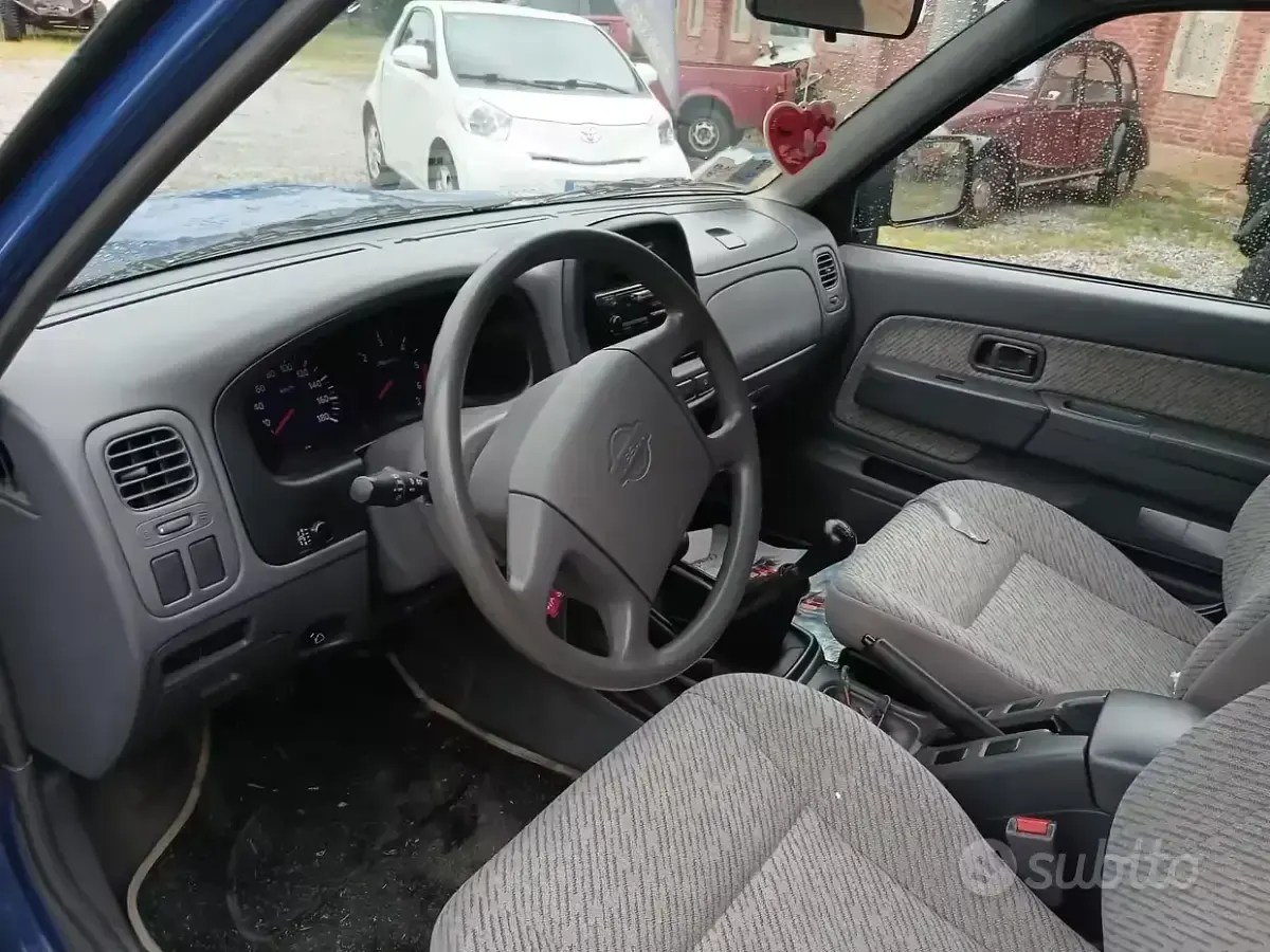 Gebraucht Nissan Navara 101 PS (74 kW) 2000 Blau Pickup