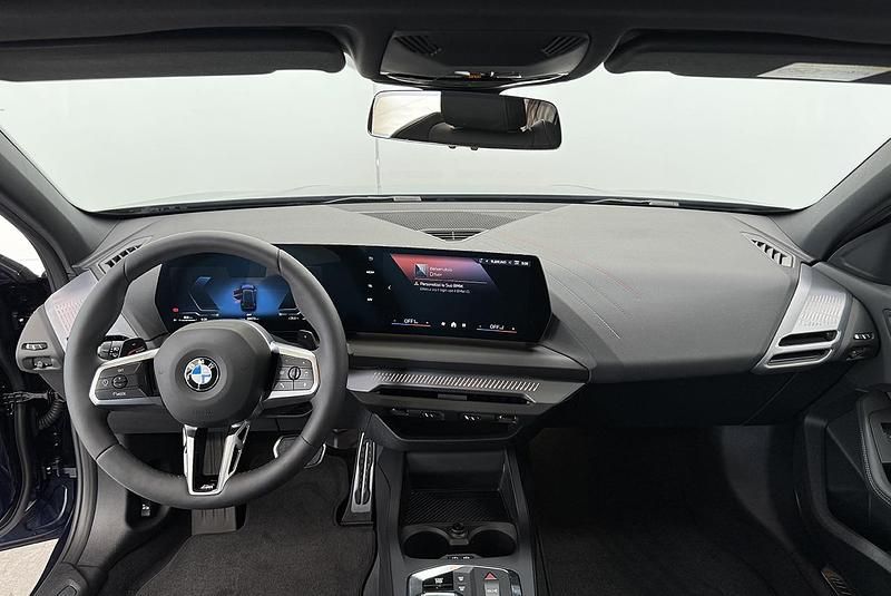 Usata BMW 120 M Sport 190 CV (139 kW) 2025 Tanzanite blu metallizzato Utilitaria