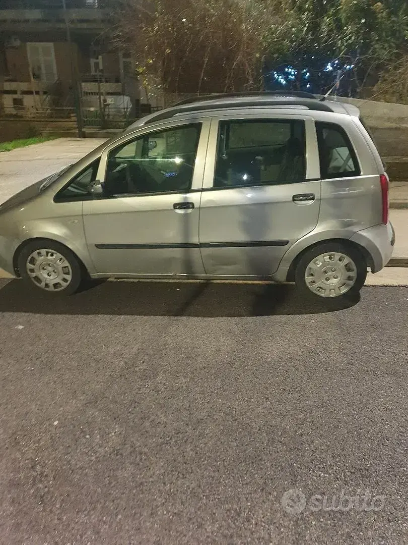 Usata Fiat Idea 2004 Grigio Monovolume