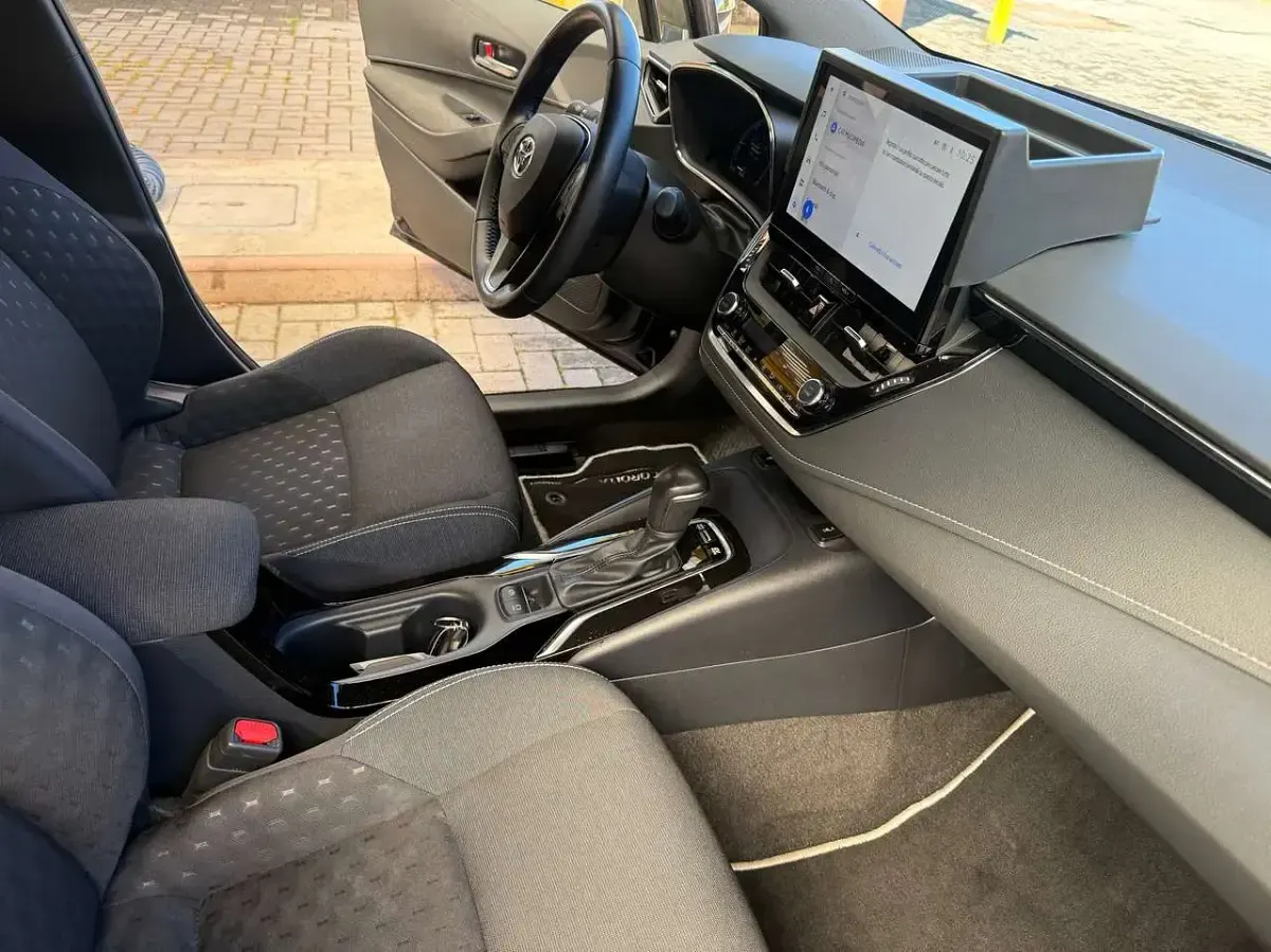 Usata Toyota Corolla Active 98 CV (72 kW) 2023 Blu scuro met. Station wagon