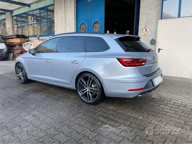 Usata Seat Leon ST 4Drive 300 CV (220 kW) 2019 Grigio Station wagon